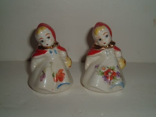 HULL - Little Red Riding Hood Salt and Pepper Shakers (Small)