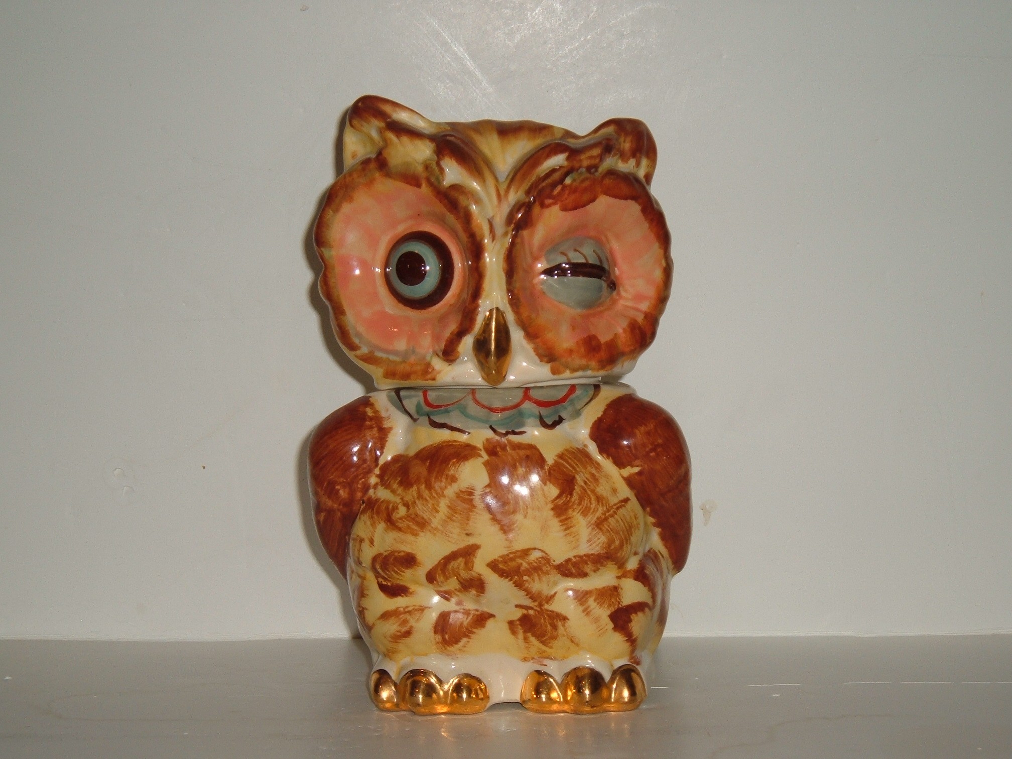 SHAWNEE - Owl w/Gold trim cookie jar