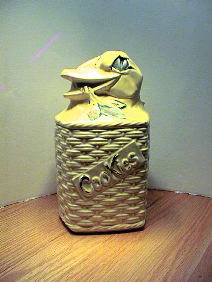 McCoy - Duck on Basketweave Cookie Jar