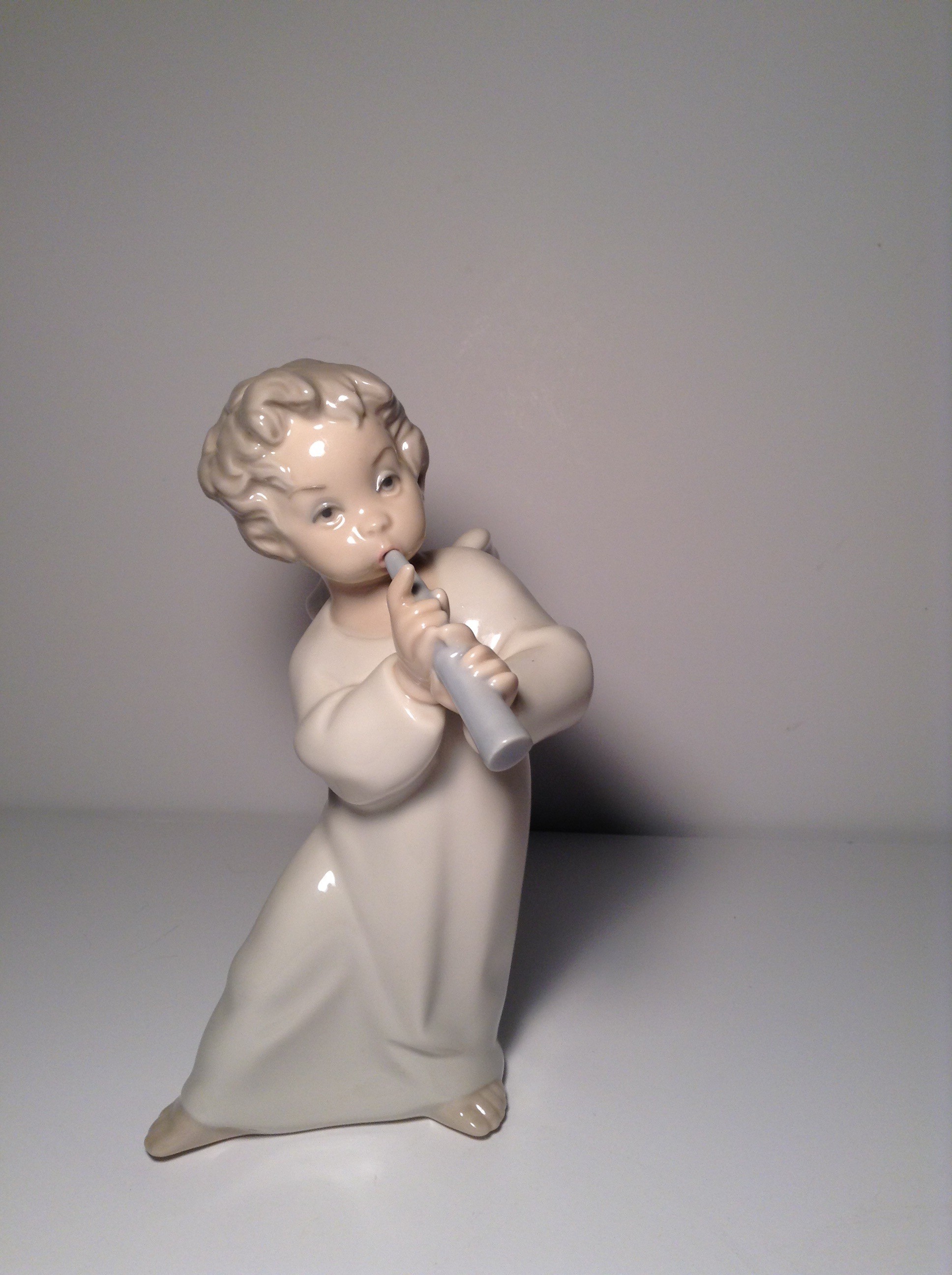 LLADRO ANGEL WITH FLUTE #4540