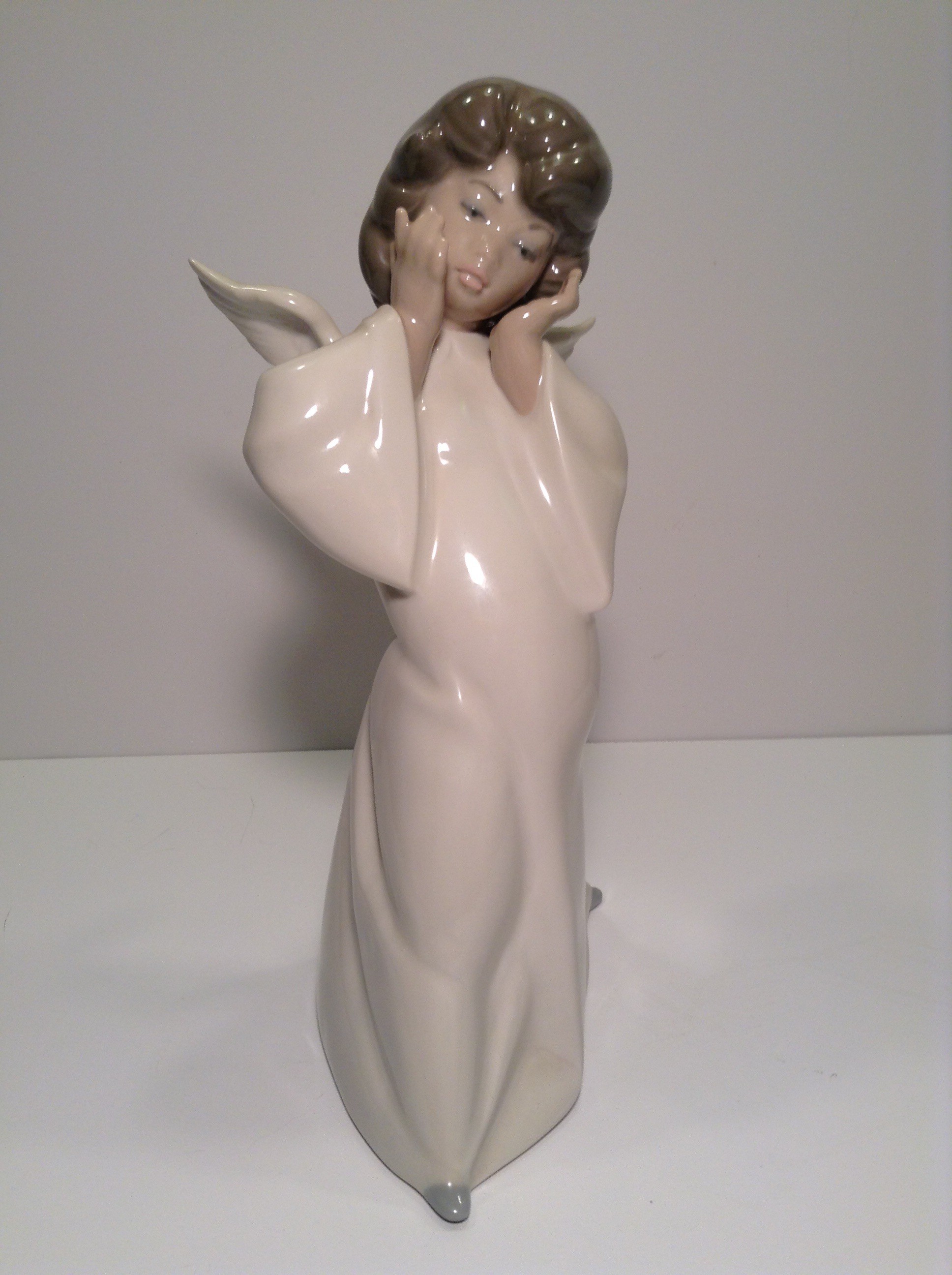 LLADRO CHERUB PUZZLED MIME ANGEL  #4959