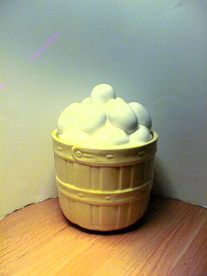 McCoy - Basket of Eggs Cookie Jar