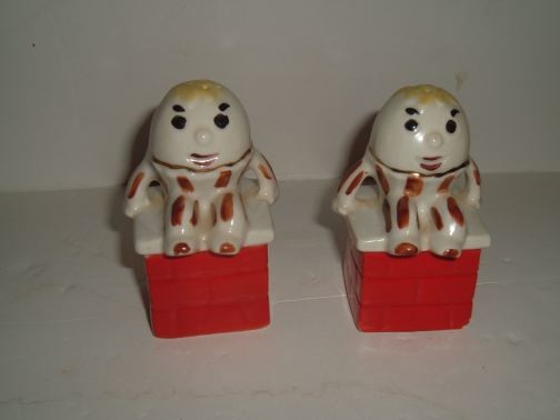 REGAL CHINA - HUMPTY DUMPTY salt and pepper shakers