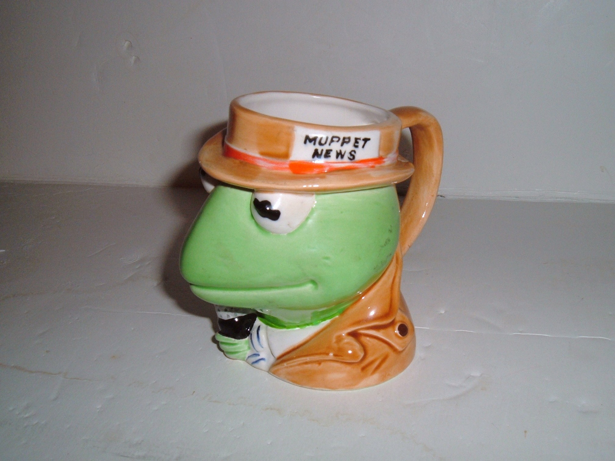 KERMIT THE FROG Muppet character Mug 