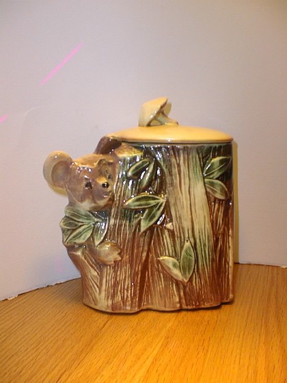 McCoy - Honey Bear Cookie Jar