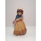 LLADRO GIRL WITH CROSSED ARMS - 2093