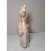 LLADRO GIRL WITH BASKET - 4678