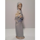 LLADRO GIRL WITH CALLA LILIES - 4650
