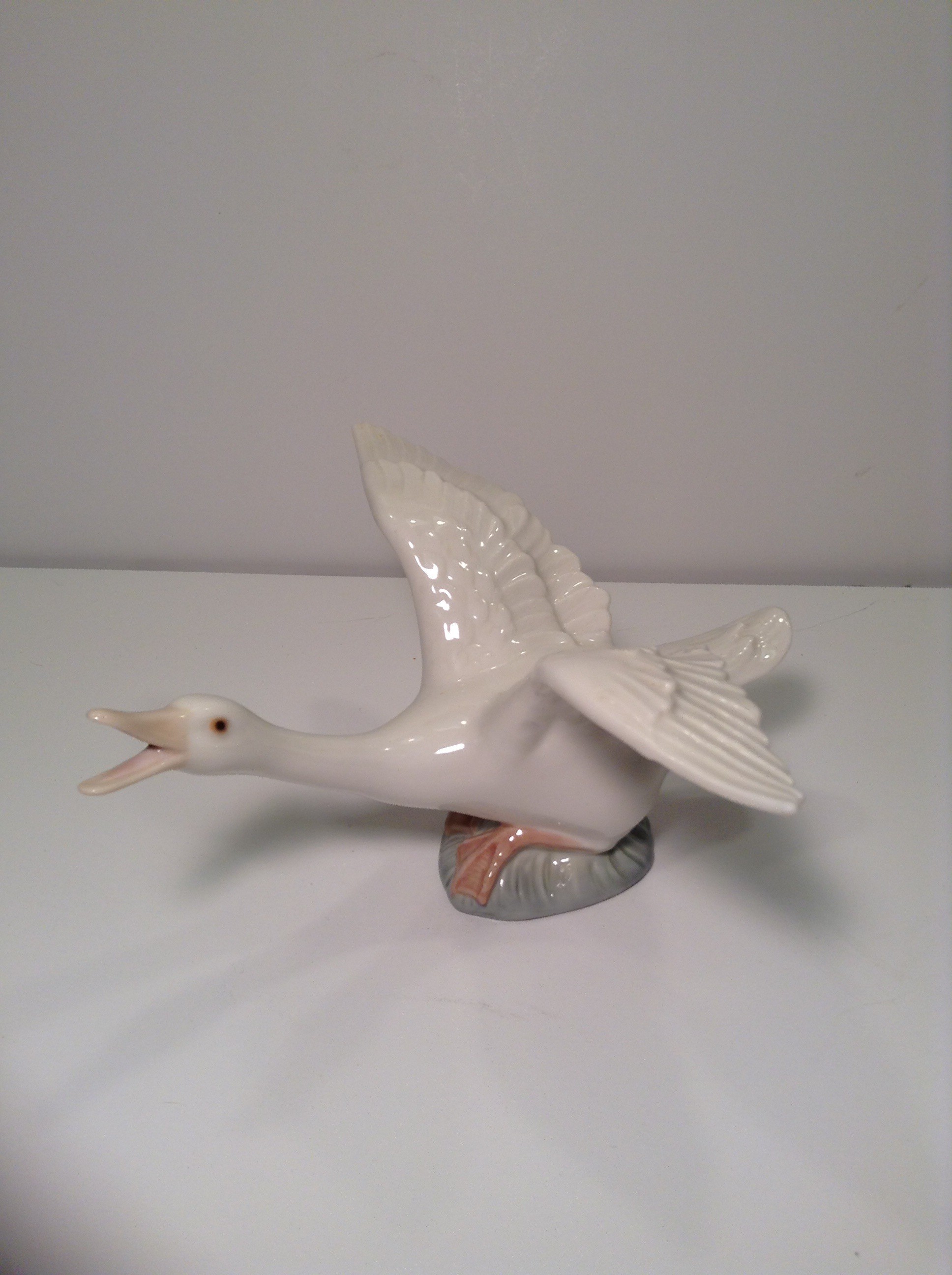 Lladro Flying Duck #1264 Retired Figurine
